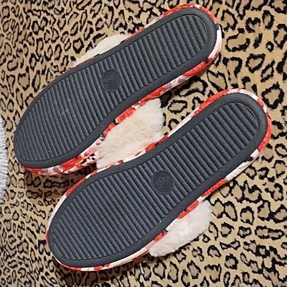 Victorias secret🌹 rose slippers M - Picture 2 of 2